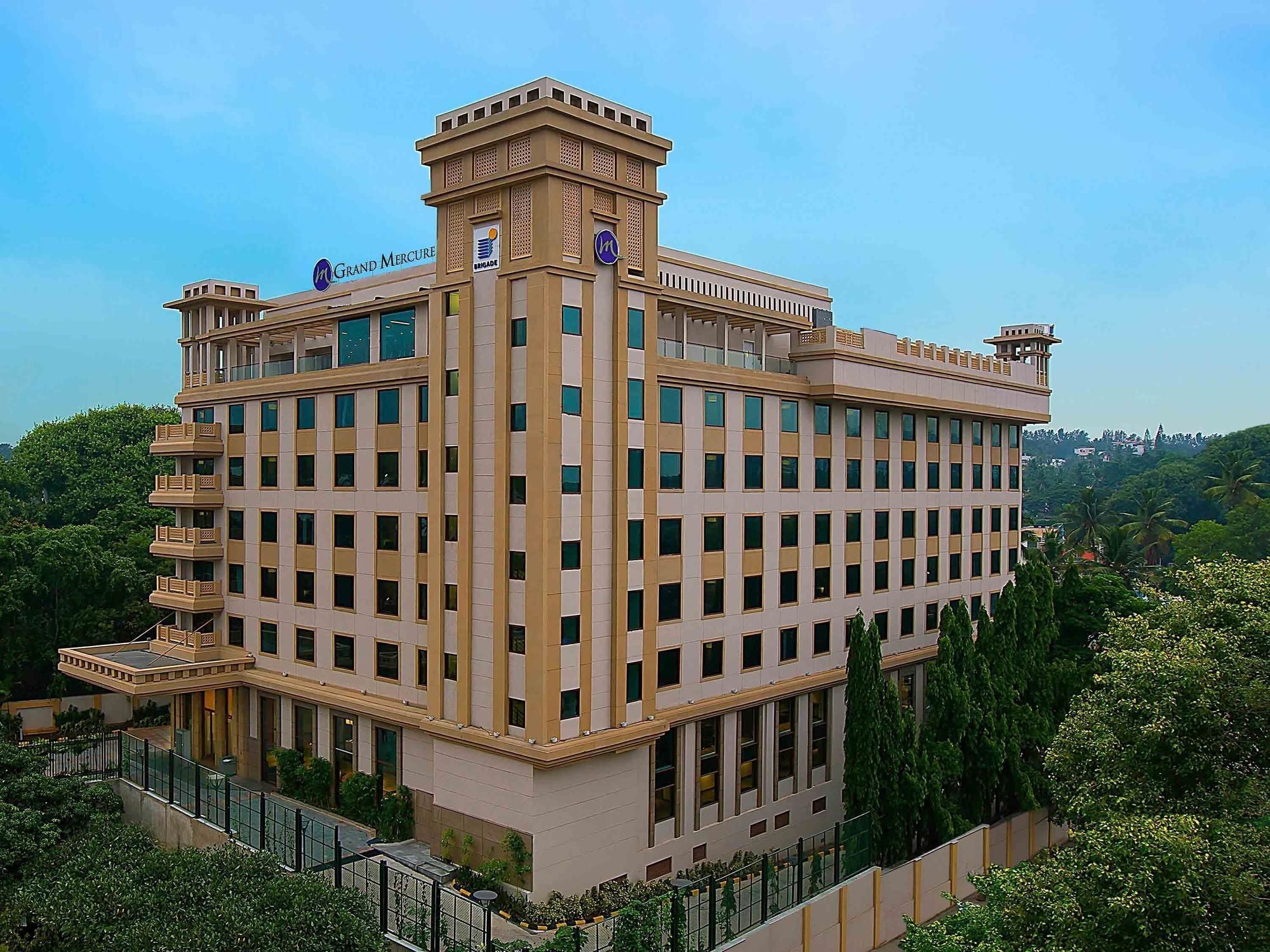 Grand Mercure Mysore - An Accor Brand Exterior photo The hotel in 2014
